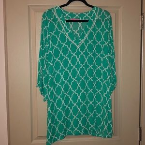 Mid sleeve turquoise patterned shirt